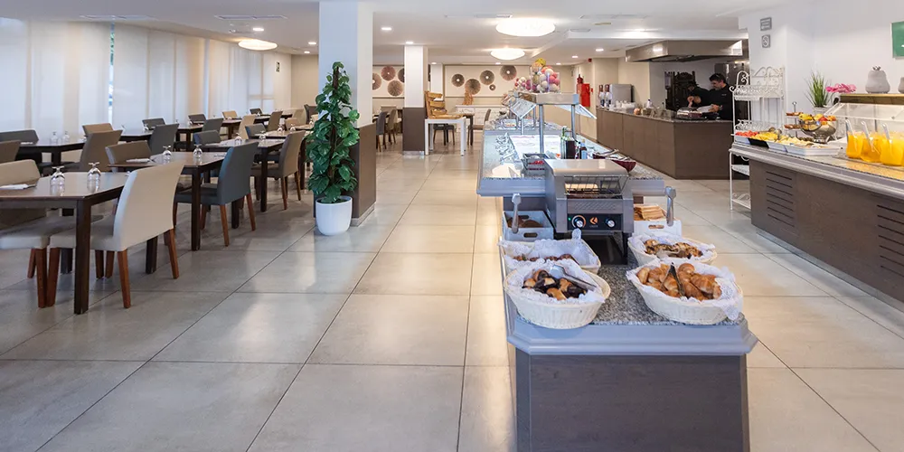 Solo Adultos desayuno sauna Mariant hotels