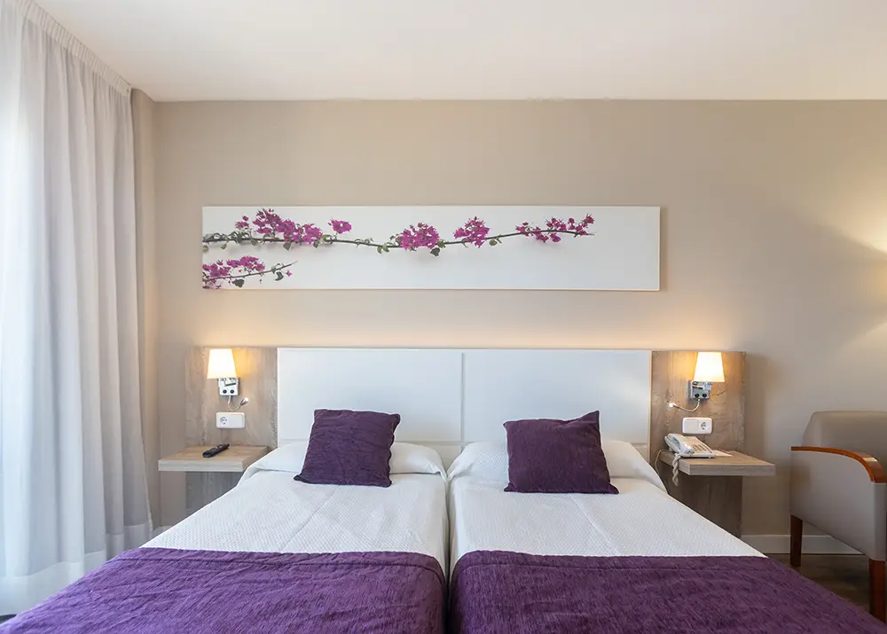 Doppelzimmer mit teilweisem Meerblick im Nebengebäude Hotel Brisa Marina Mariant Hotels