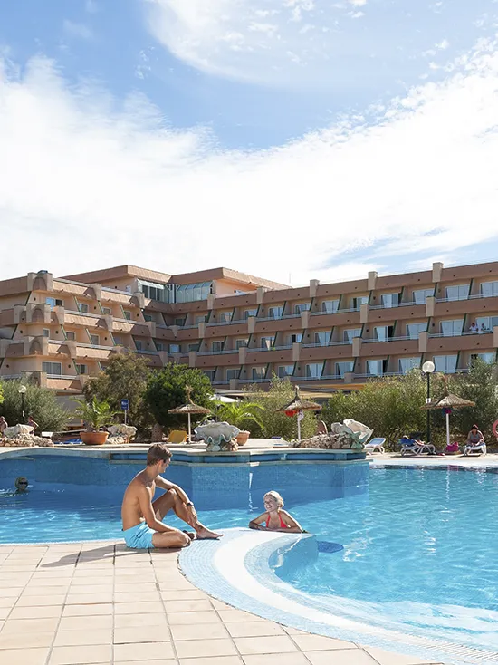 Piscine de l’hôtel Mariant Park de Mariant Hotels